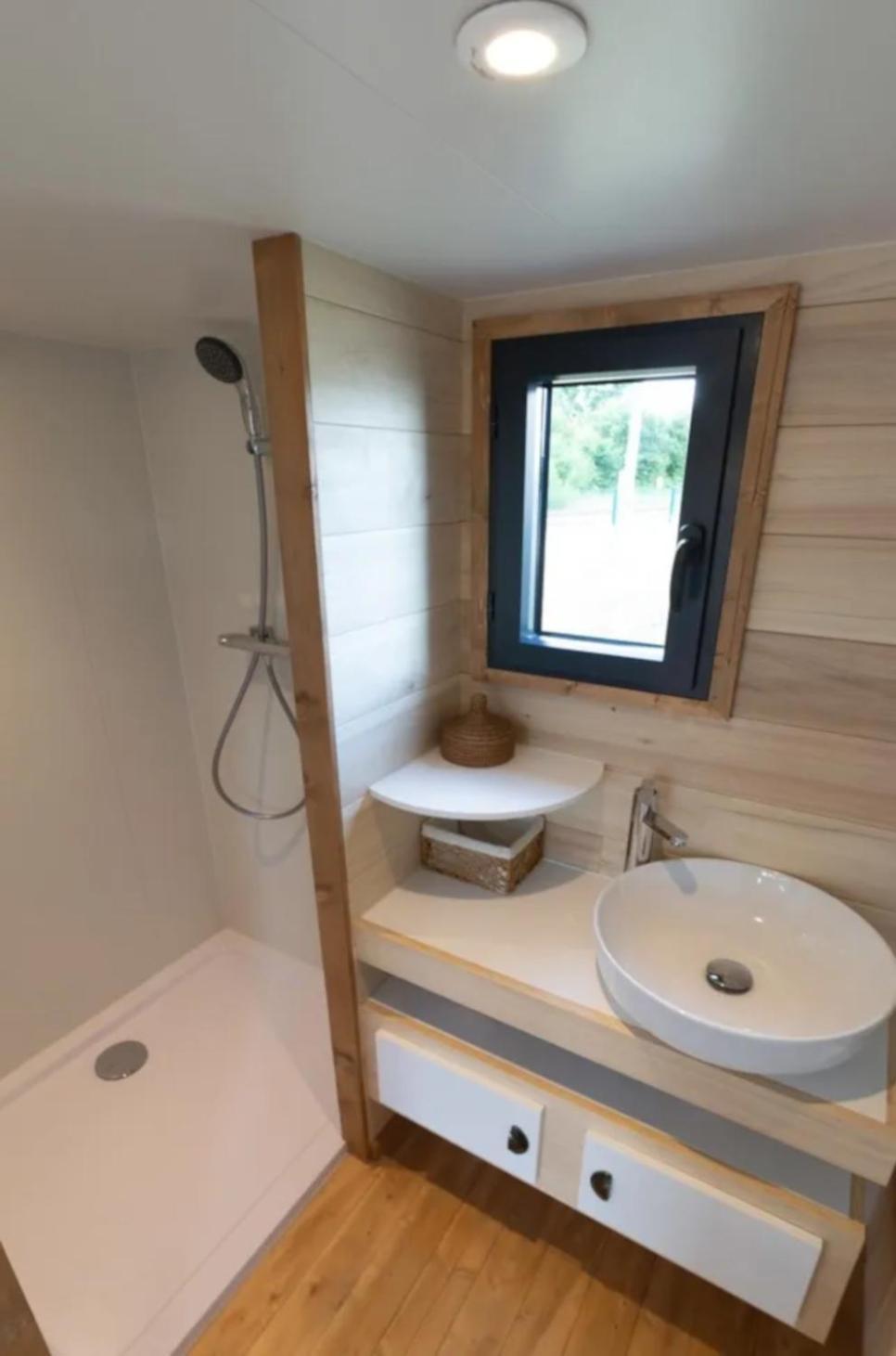 Tiny-House-Pool-Lake 르바비어스두락 외부 사진